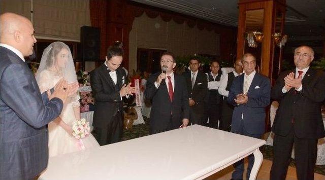 İstanbul Emniyet Müdürü Selami Altınok, Memleketi Erzurum’da Nikah Merasimine Katıldı