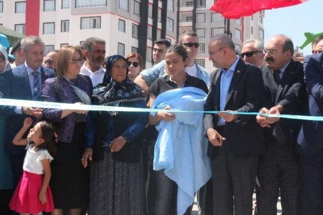 Şehit Astsubay Mehmet Yal&ccedil;ın Nane Parkının A&ccedil;ılışında G&ouml;zyaşları Sel Oldu