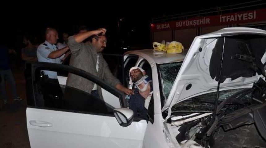 D&uuml;ğ&uuml;n D&ouml;n&uuml;ş&uuml; Kaza: 5 Yaralı