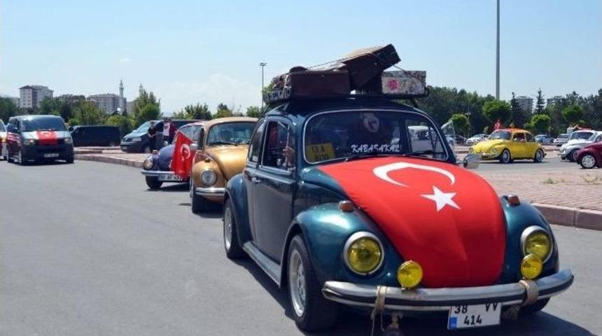 Kayseri&rsquo;de Şehitlere Saygı Konvoyu D&uuml;zenlendi