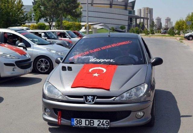 Kayseri’de Şehitlere Saygı Konvoyu Düzenlendi