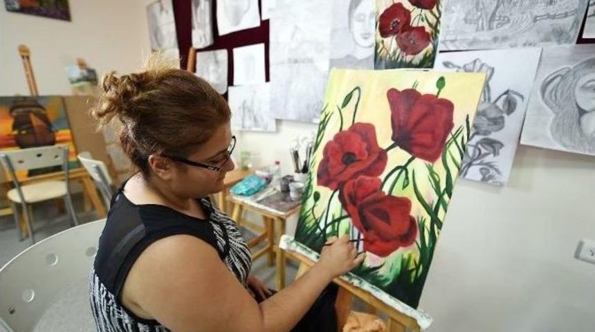 Kadın K&uuml;lt&uuml;r Ve Spor Merkezi&rsquo;nde Etkinlikler Devam Ediyor