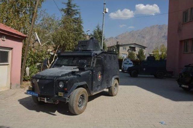 Hakkari Belediye Eş Başkanları Adliyeye Sevk Edildi (3) 1