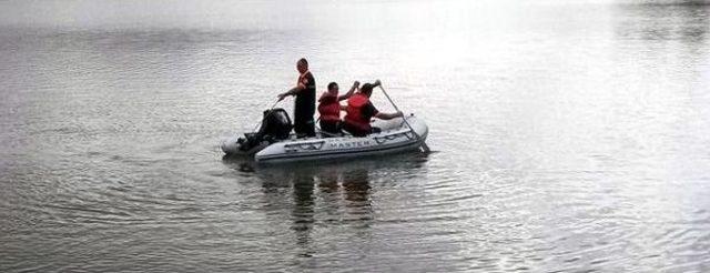 Piknikte G&ouml;lete Giren 2 Kişiden Biri Boğuldu, Diğeri Kayboldu 1