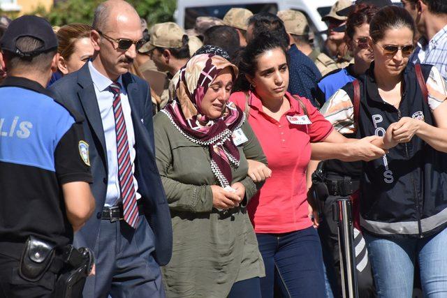 Polis memuru, karakolda boğazı kesilerek öldürüldü (3)