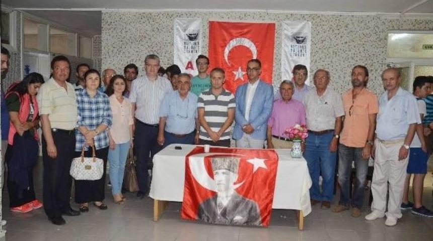 Altınışık: "t&uuml;rkiye&rsquo;nin Her Yerinde Y&uuml;rekler Yanıyor"