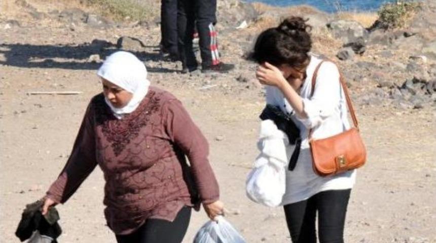 Şık Plaj Kıyafetli Suriyeli Sığınmacılar Polisleri Şaşırttı