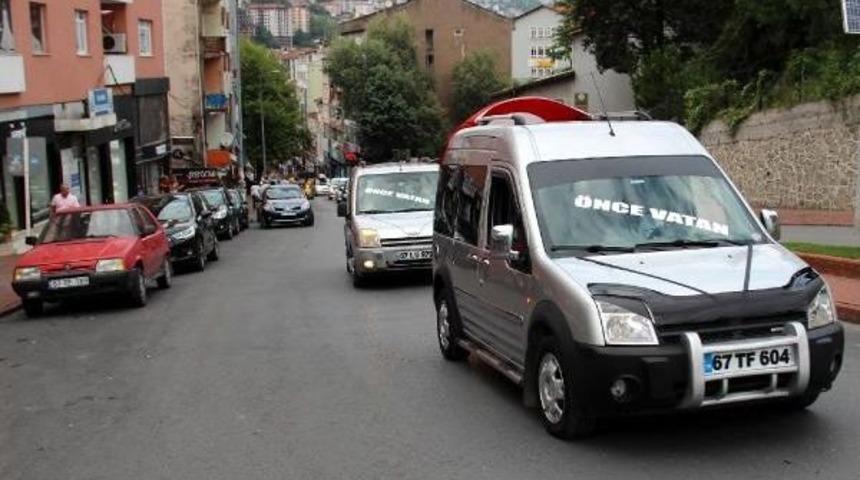 Zonguldak'ta Otomobil Gruplarından Ter&ouml;re Sessiz Tepki