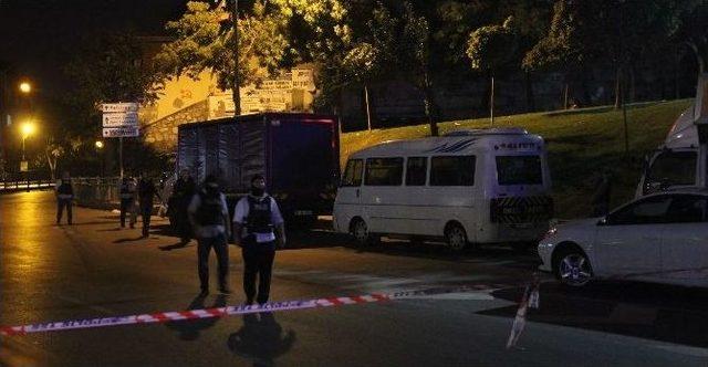 Okmeydanı’nda Bomba Süsü Verilmiş Paket Paniği