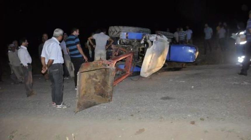 Devrilen Trakt&ouml;r&uuml;n Altında Kalarak Can Verdi