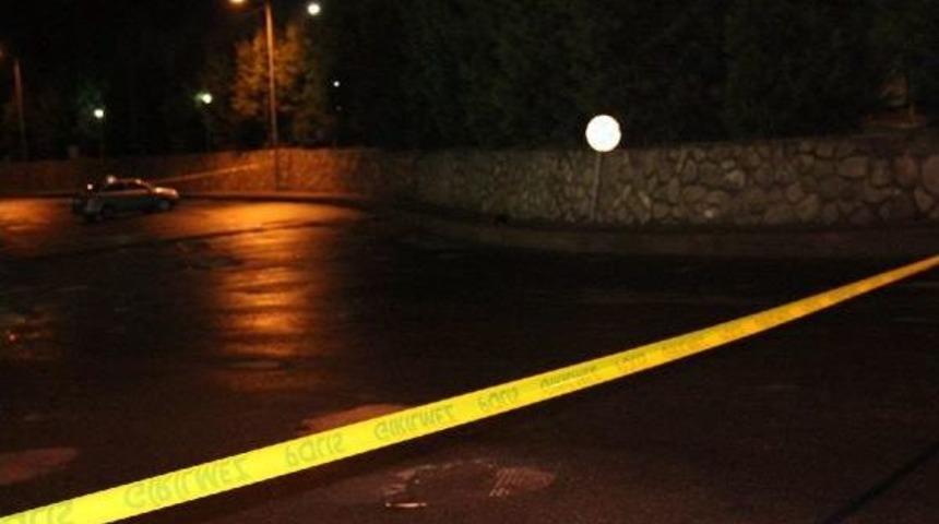 Karadeniz B&ouml;lge Komutanlığı &Ouml;n&uuml;ndeki Ş&uuml;pheli &Ccedil;anta Polisi Alarma Ge&ccedil;irdi