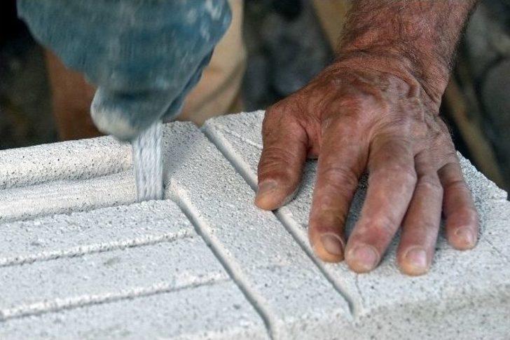 Evinin Bahçesini Sanat Galerisine Dönüştürdü G5