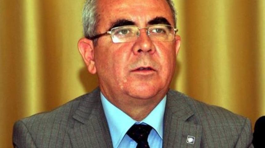 Domates Dalında, &Ccedil;ift&ccedil;i &Ouml;fkeden Kızardı