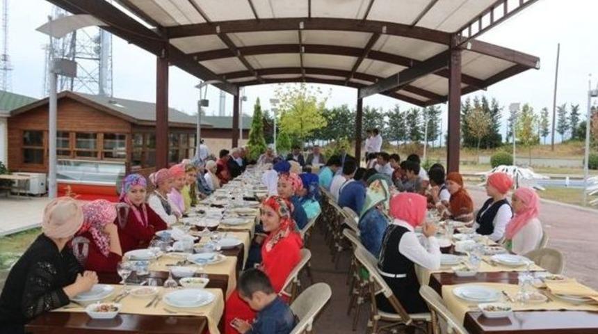 Ahmet Yesevi &Uuml;niversitesi &Ouml;ğrencileri D&uuml;zce&rsquo;de