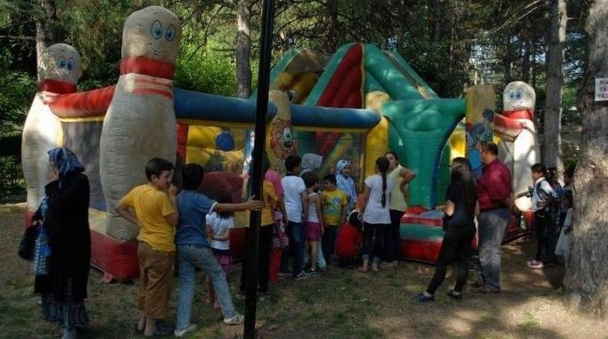 Bolvadin&rsquo;de &Ccedil;ocuk Tiyatrosuna Yoğun İlgi