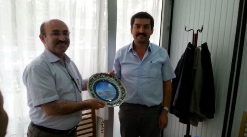 Hisarcık Milli Eğitim Şube M&uuml;d&uuml;r&uuml;ne Veda Yemeği