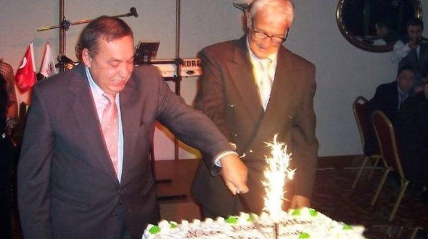 Kendi &Uuml;rettiği Gıdalarla 27 Kilo Verdi