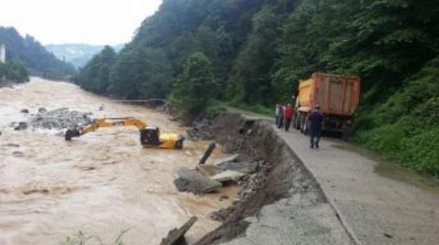 Rize&rsquo;de Sel Nedeniyle İl&ccedil;eler Susuz Kaldı