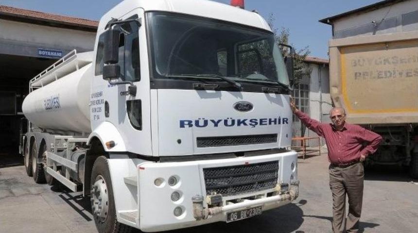 Ankara Kent Konseyi Başkanı Saltoğlu, G&uuml;r&uuml;n Belediyesi&rsquo;ne Araz&ouml;z Hediye Etti
