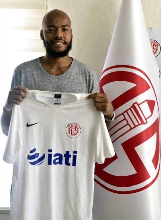 Antalyaspor'a Cezayirli Kaleciden Imza