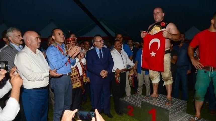 530. Kızıldağ Karakucak G&uuml;reşleri&rsquo;nde Başpehlivan Sait Bing&ouml;l