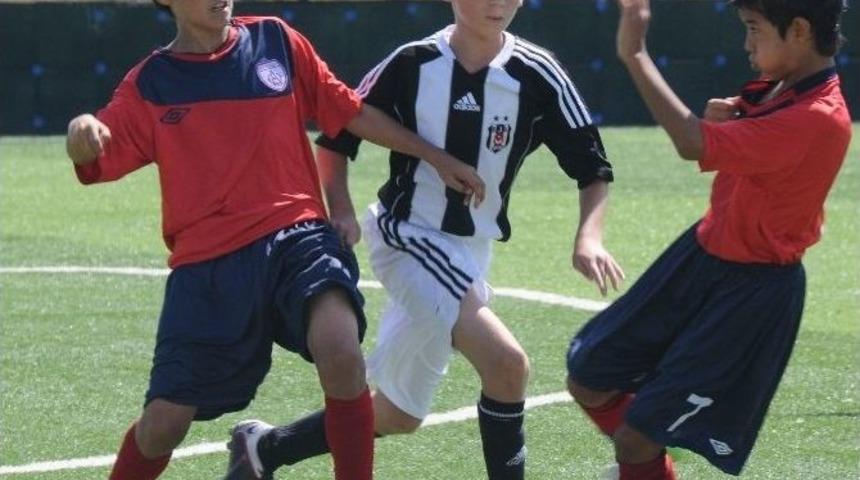 Tevfik Lav Futbol Ş&ouml;leni Başlıyor