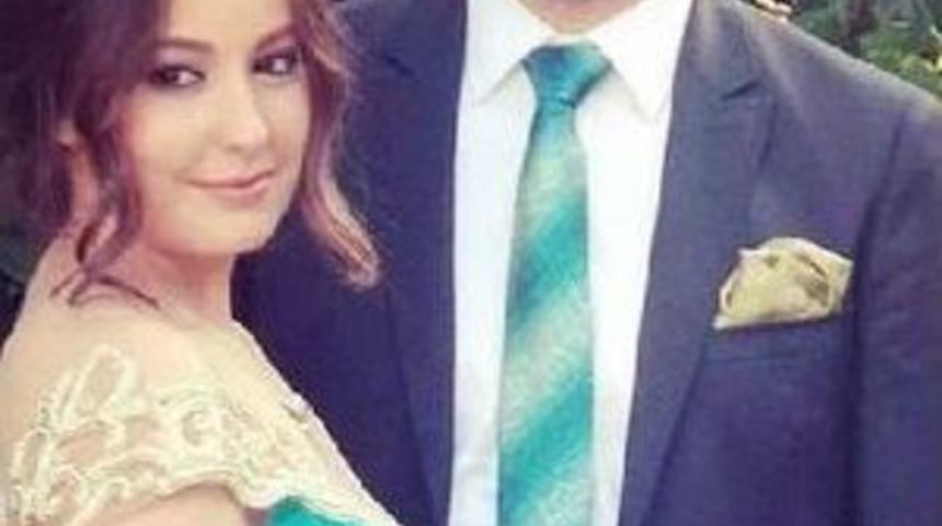 Yeni Evli &Ccedil;ifti Trafik Kazası Ayırdı