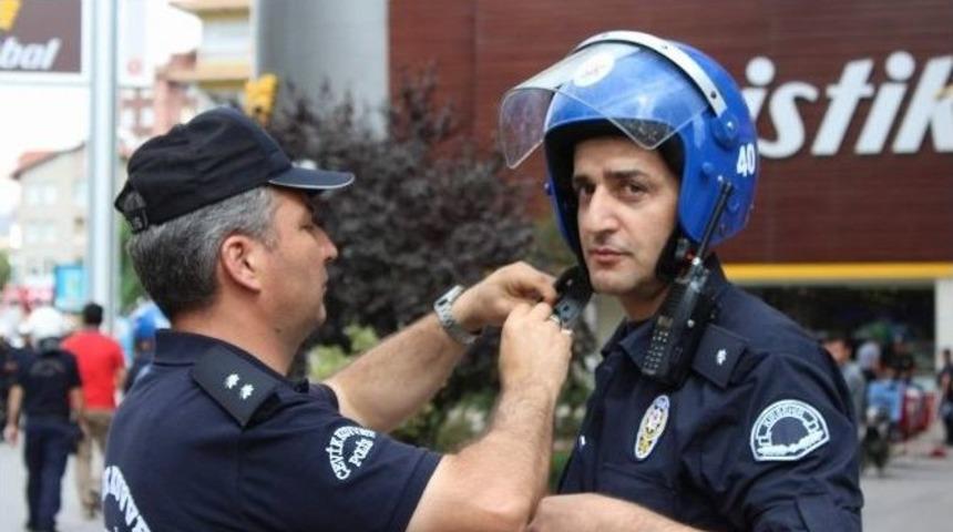 Şehit Mehmet Kara Defnedildi