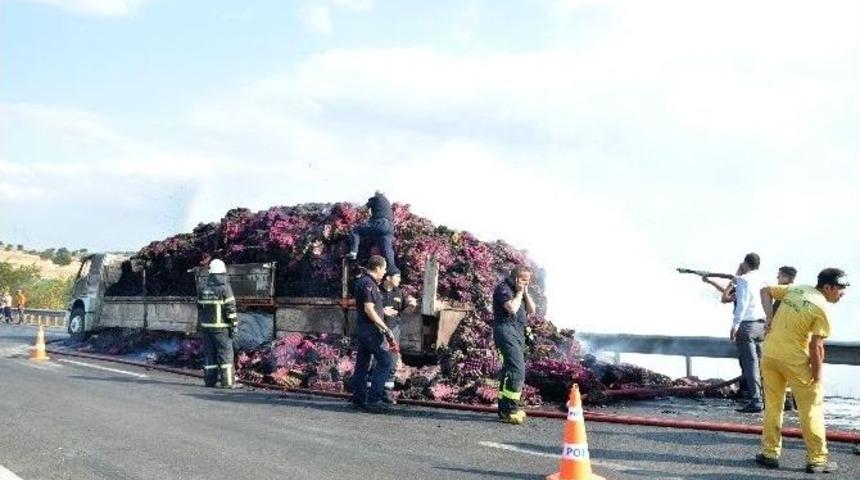Karton Y&uuml;kl&uuml; Kamyon Alev Topuna D&ouml;nd&uuml;