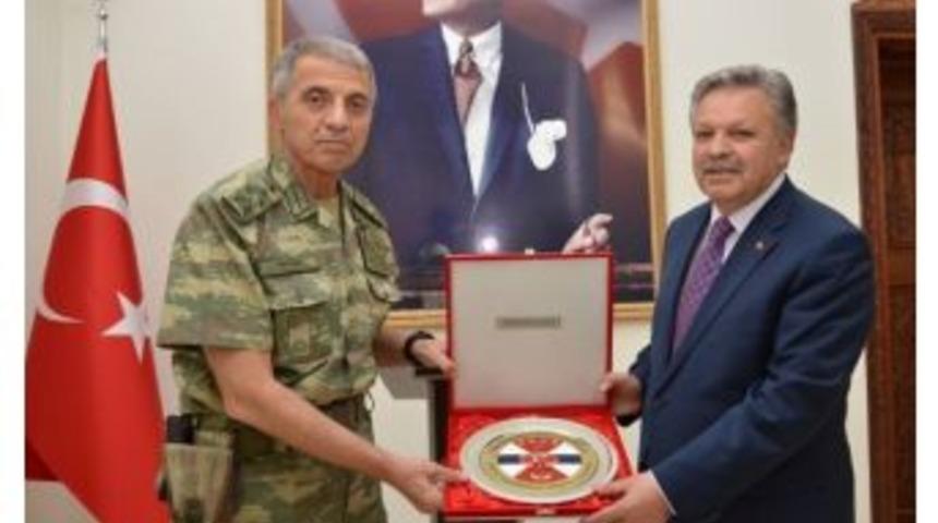 Jandarma Genel Komutanı Galip Mendi Erzincan Valiliğini Ziyaret Etti