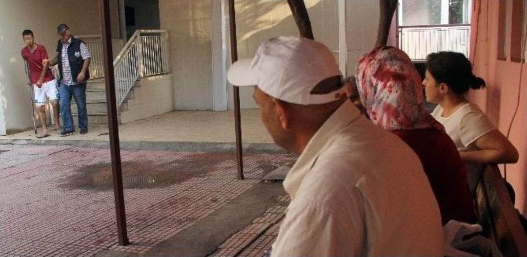 Ayağından Vurulan Pkk&rsquo;lılara Adli Tıp&rsquo;ta Vatandaş Tepkisi