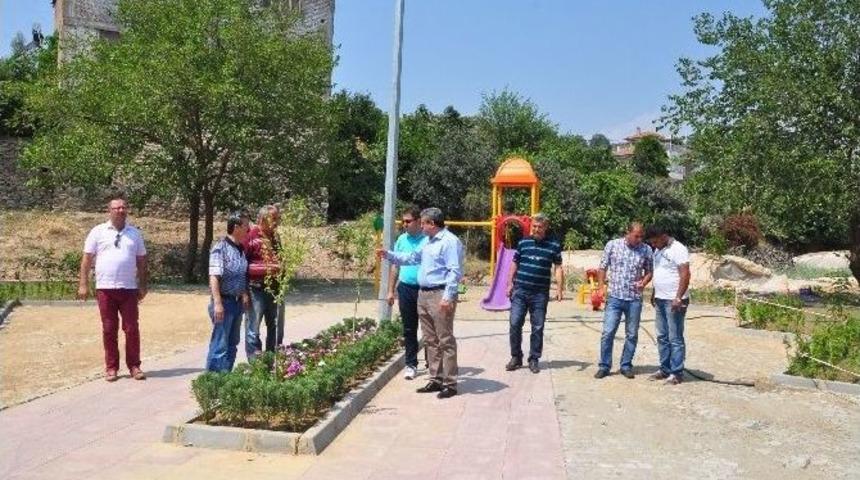 Nazilli Belediyesi, İsabeyli&rsquo;de &Ccedil;ocuk Oyun Parkını Tamamladı