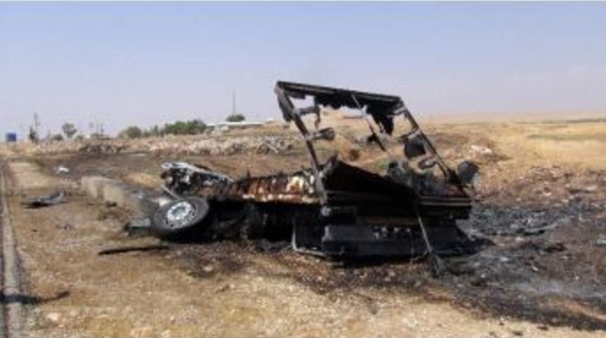 Tekeri Patlayan Tır Alev Aldı