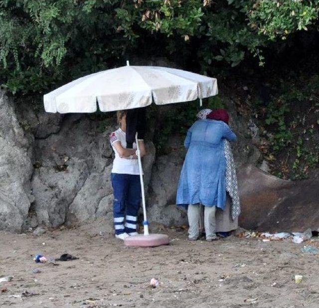 Boğulma Tehlikesi Ge&ccedil;iren 3 &Ccedil;ocuğunu Kurtarırken &Ouml;ld&uuml;, 1 Oğlu Kayıp 2