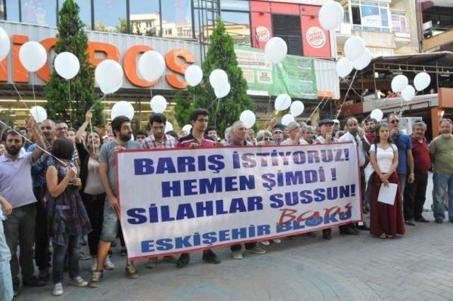 Eskişehir de Barış Için Beyaz Balonlar Gökyüzüne Bırakıldı 1