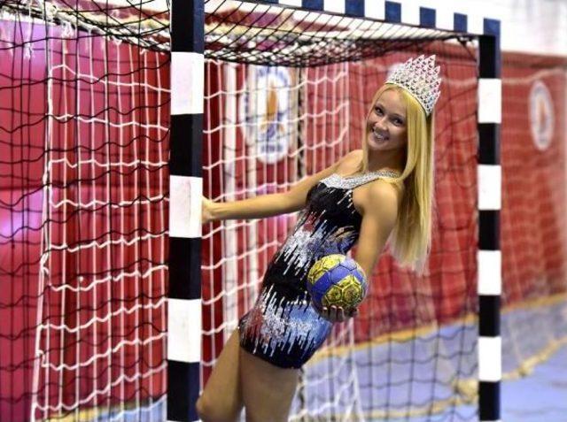 Hentbolcu G&uuml;zelin Hedefi Modellik 2