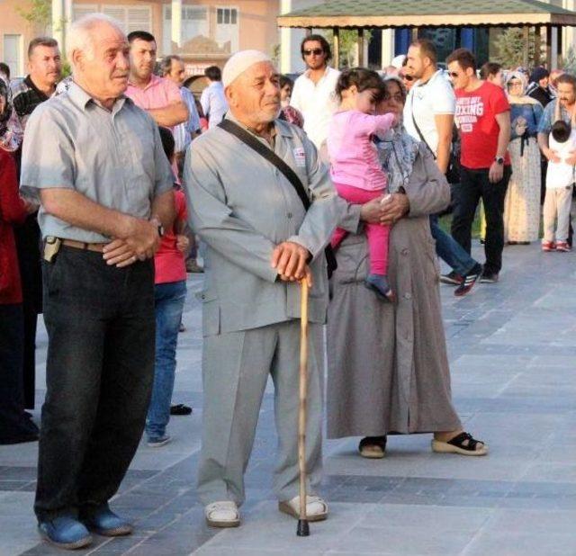 Kayseri'den, Kutsal Topraklara 284 Hacı Adayı Uğurlandı