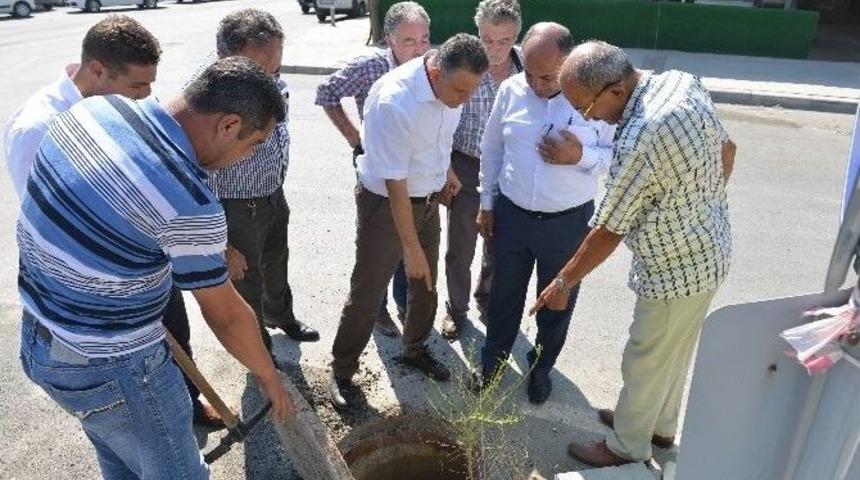 &Ccedil;iğli&rsquo;de Yağmur Suyu Kanallarına Bakım