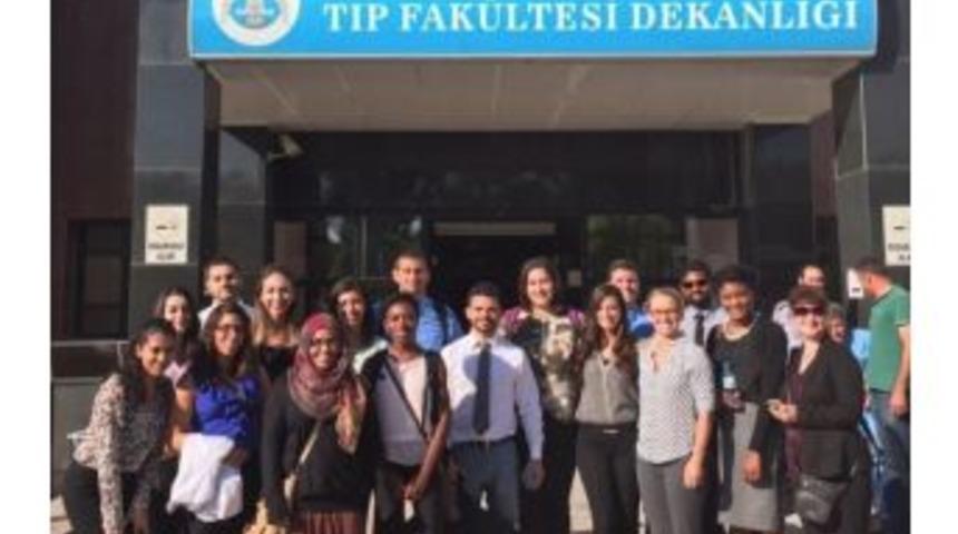 Abd&rsquo;li &Ouml;ğrenciler Sel&ccedil;uk Tıp&rsquo;ta Eğitim Aldı