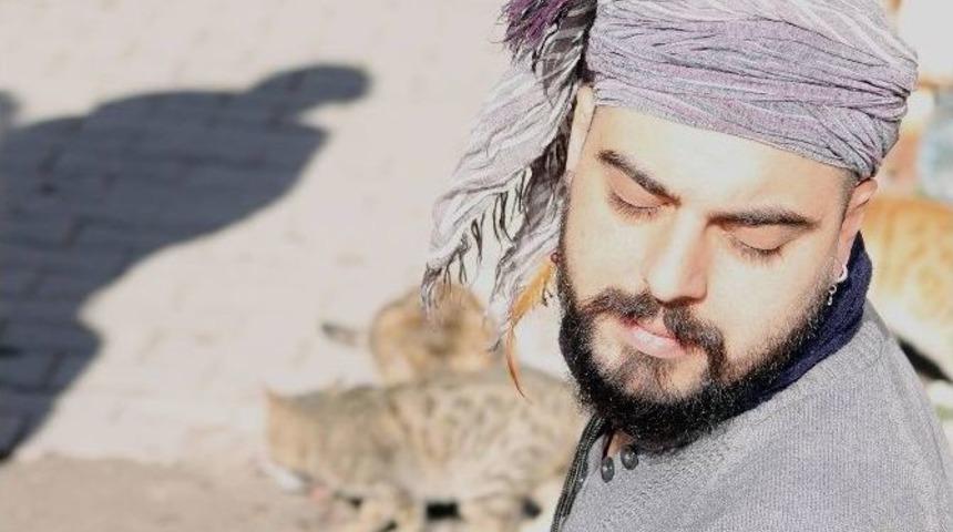 Baba, Oğlunu &Ouml;ld&uuml;rd&uuml;