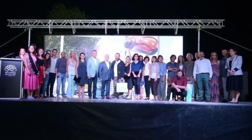 Nil&uuml;fer&rsquo;de Heykeller Vicdana Dokundu