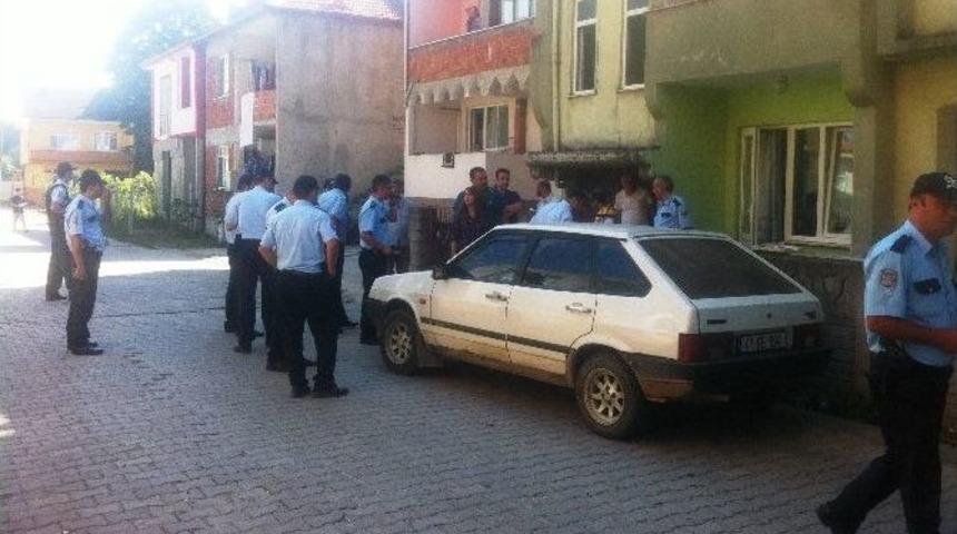 Eşi Ve 4 &Ccedil;ocuğunu Pompalı T&uuml;fekle Rehin Aldı