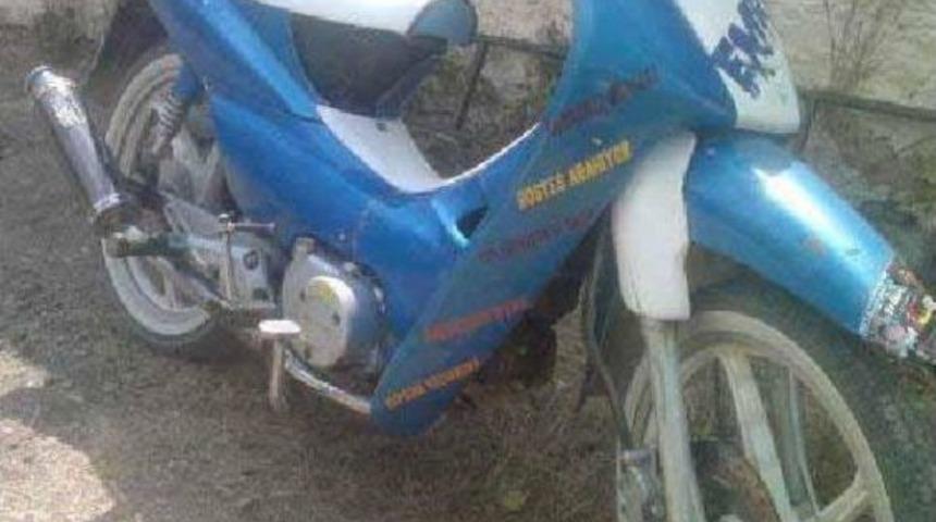Kasksız Motosiklet S&uuml;r&uuml;c&uuml;s&uuml; Ağır Yaralandı