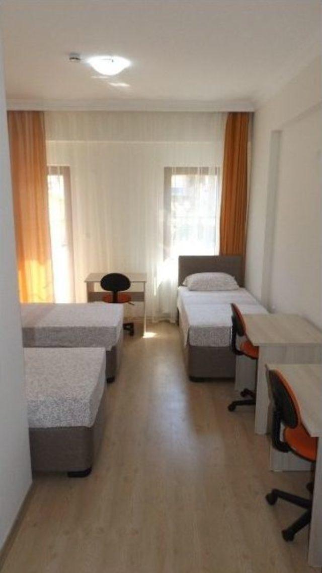 Kızılay&rsquo;dan Kız &Ouml;ğrenciler İ&ccedil;in Otel Konforunda Yurt 2