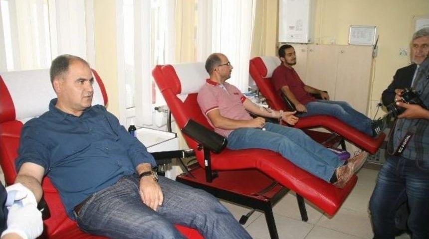 Yozgat Eğitim Bir Sen&rsquo;den Kızılay&rsquo;a Kan Bağışı