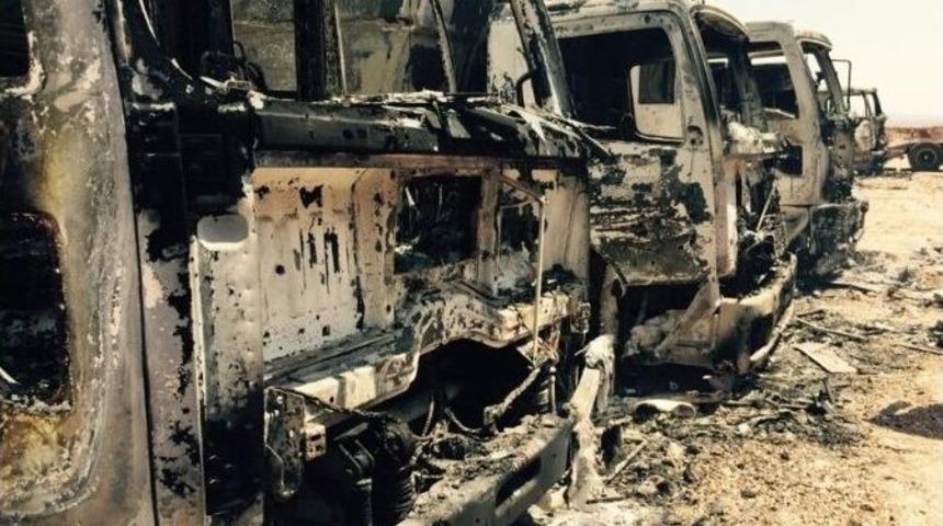 Pkk&rsquo;lılar Şantiye Basıp 12 İş Makinesini Ateşe Verdi