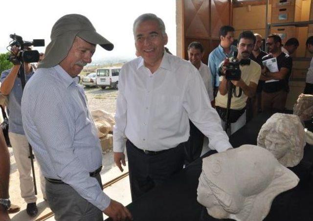 Defineciler Toprağa G&ouml;md&uuml;, 12 Yıl Sonra G&uuml;n Y&uuml;z&uuml;ne &Ccedil;ıktı 1