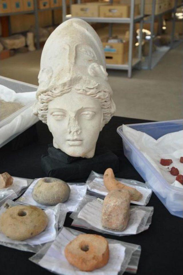 Defineciler Toprağa G&ouml;md&uuml;, 12 Yıl Sonra G&uuml;n Y&uuml;z&uuml;ne &Ccedil;ıktı 2