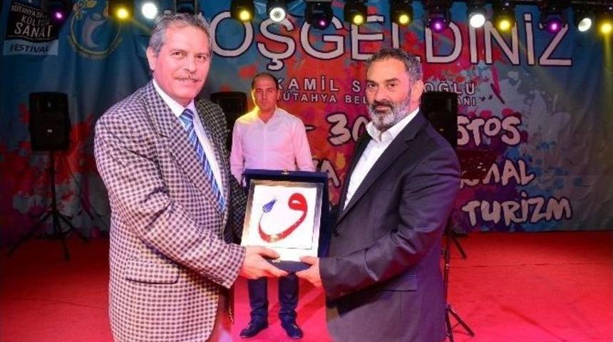 Dursun Ali Erzincanlı, Şiirleriyle K&uuml;tahyalılar&rsquo;ı Mest Etti