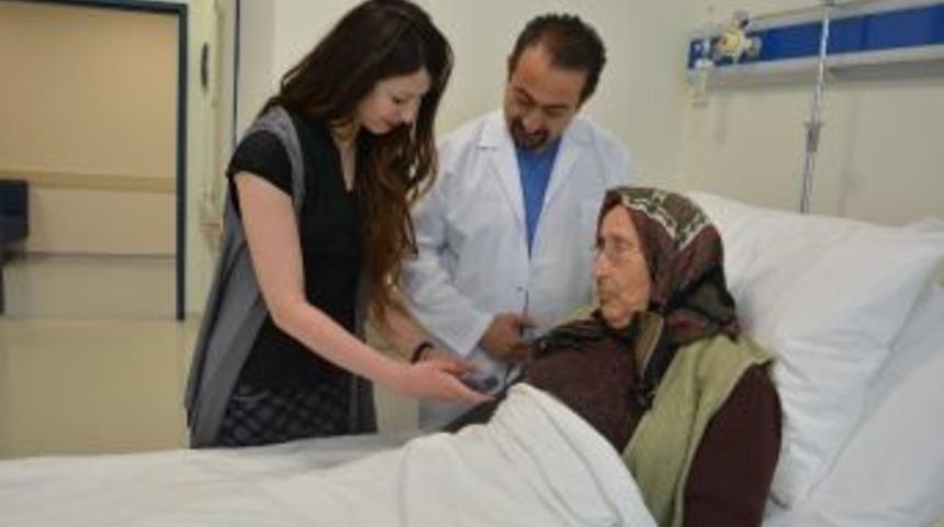 82 Yaşındaki Hasta, Ağrı Piliyle Ağrılarından Kurtuldu